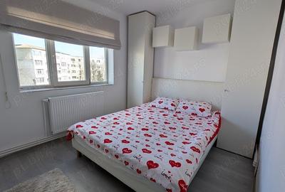 Particular Inchiriez apartament doua camere zona CET vis a vis de benzinaria Star 2000 - 6