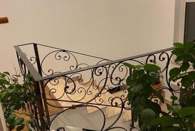 Casă individuală cu 6 camere cu Canalizare în Bd. Laminorului - 16