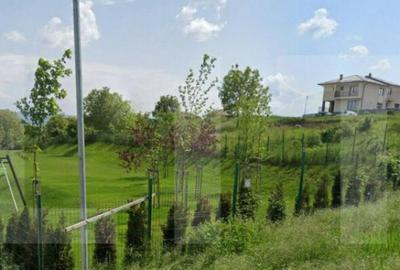 Teren de 873 mp, în Iris