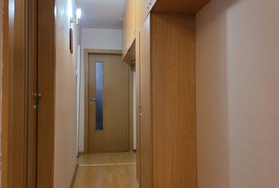 Apartament cu 3 camere semidecomandat în Central - 4