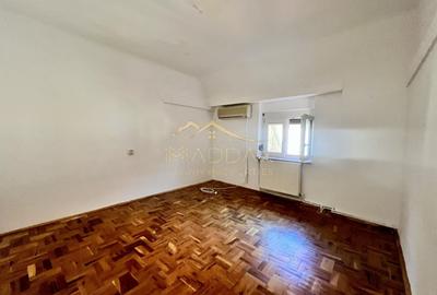 Casă individuală cu 6 camere cu Canalizare în Capitale - 8