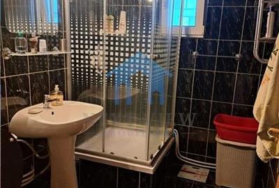 Apartament 3 camere, The Office - 2