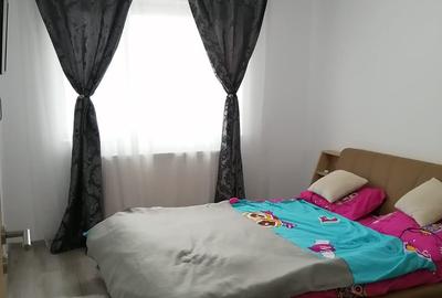 Apartament cu 2 camere decomandat, mobilat în Tractorul - 3