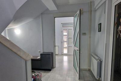 Coiciu, o vila construita pe cadre de beton, bine compart... - 16