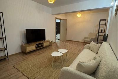 Apartament cu 2 camere decomandat în Central