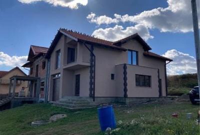 Casă cu 4 camere în Central - 7