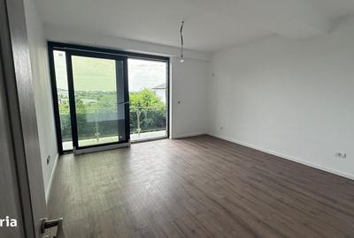 Casă cu 4 camere în Ostratu - 14