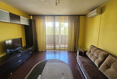 Garsonieră decomandată în Central