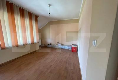 Casă cu 4 camere cu Teren 280 Mp în Central - 4