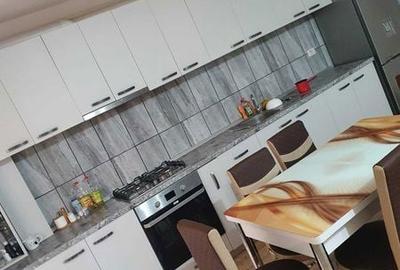 Apartament cu 3 camere în Central - 3