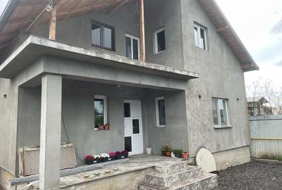 Casă cu Teren 2000 Mp în Finta - 2