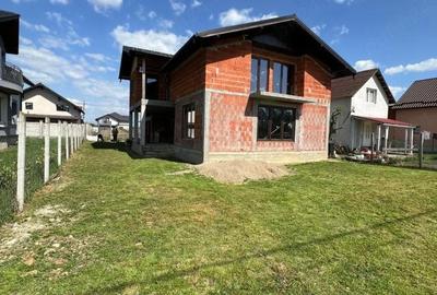 Casă cu Teren 500 Mp în Satulung - 5