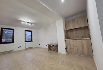 Spațiu comercial, de 200 mp, în Ultracentral - 3