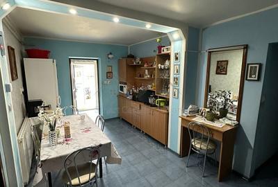 Apartament cu 3 camere decomandat în Holboca - 4