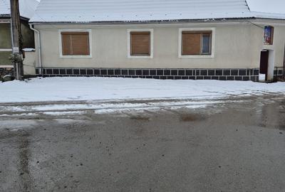 Casă cu 4 camere în Porumbacu de Jos - 8