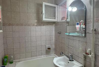 Apartament cu 4 camere semidecomandat în Viziru 1 - 5