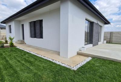 Casă cu 4 camere cu Teren 500 Mp în Clinceni