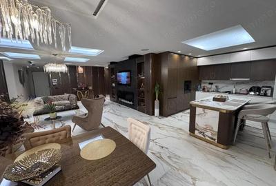 Penthouse futurist situat in Mamaia Nord - 1