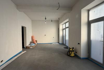 Spațiu comercial, de 77.660003662109 mp, în Dacia - 2