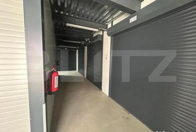 Spațiu comercial, de 200 mp, în Central - 4