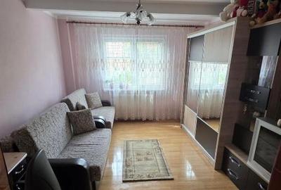 Apartament 2 camere, decomandat - zona Bartolomeu