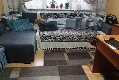 Apartament cu 3 camere semidecomandat, mobilat în Dristor