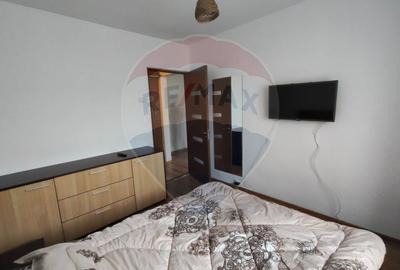Apartament cu 3 camere decomandat în 1 Mai - 5