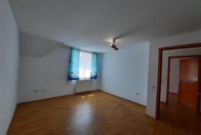 Casa cu 4 camere,105 mp, situata in cartierul Europa! - 5