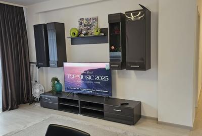 Apartament cu 3 camere decomandat, mobilat în Tractorul