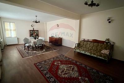 Casă cu 6 camere cu Teren 294 Mp în Gării - 7