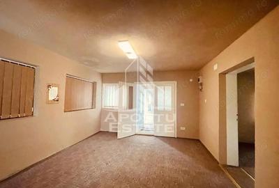 Casă cu 2 camere cu Teren 2000 Mp în Laz - 10