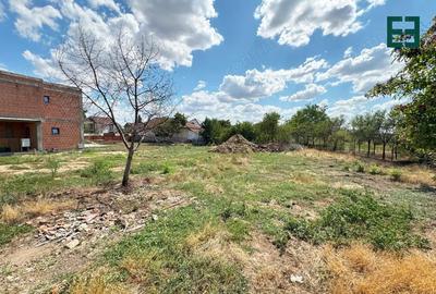 Teren de 1000 mp, în Central