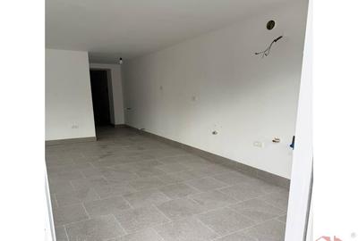 Spațiu comercial, de 43 mp, în Central - 5