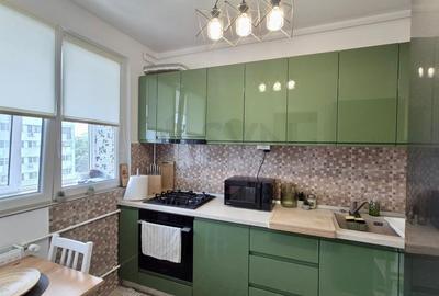 Apartament cu 2 camere semidecomandat, mobilat în 1 Mai - 4