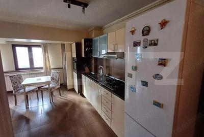 Inchiriere apartament cu 2 camere, 63 mp, decomandat, zona pietonala