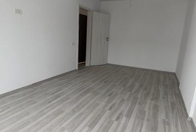 Apartament cu 3 camere decomandat în Berceni - 3