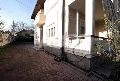 Casa individuala de vanzare cu 5 camere 2 balcoane zona Centrala - 2