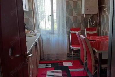 Inchiriez apartament - 3