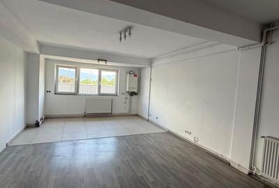 Apartament cu 4 camere în Central - 2