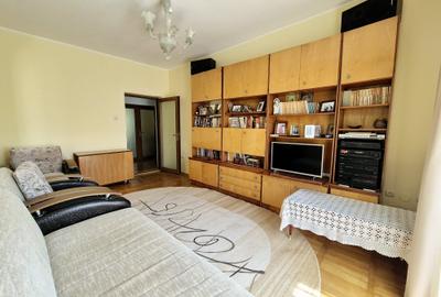 Apartament cu 3 camere semidecomandat, mobilat în P-ța Ovidiu - 11