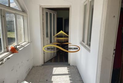 Casa de vanzare in Bacau Valea Seaca teren generos și anexe - 4