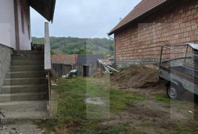 Casă cu 4 camere cu Teren 800 Mp în Dalnic - 16