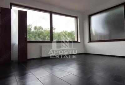 Spațiu comercial, de 160 mp, în Subcetate - 16