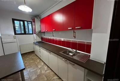 Garsonieră decomandată, mobilată în Politehnica