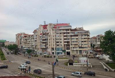 Apartament 4 camere piata mare