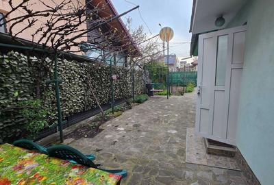 Casă cu 2 camere în Central