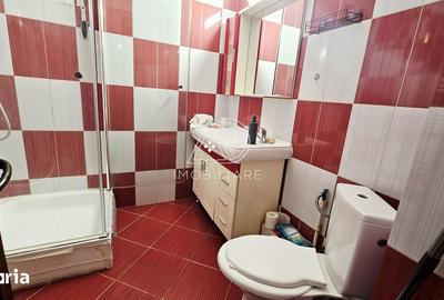 Apartament cu 3 camere în 9 Mai - 10