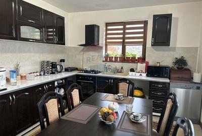 Casă individuală cu 4 camere cu Teren 5000 Mp în Girov - 5