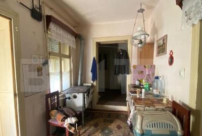 Casa cu teren 10 ari, 2 anexe ?i dublu front stradal B - 7