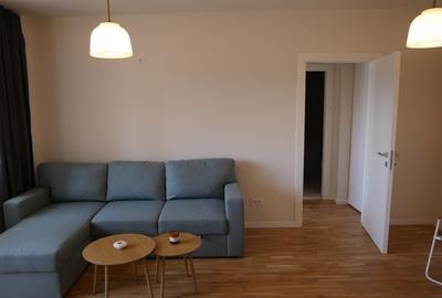 Apartament cu 4 camere semidecomandat, mobilat în P-ța Victoriei - 13